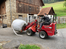 Siloballen transportieren