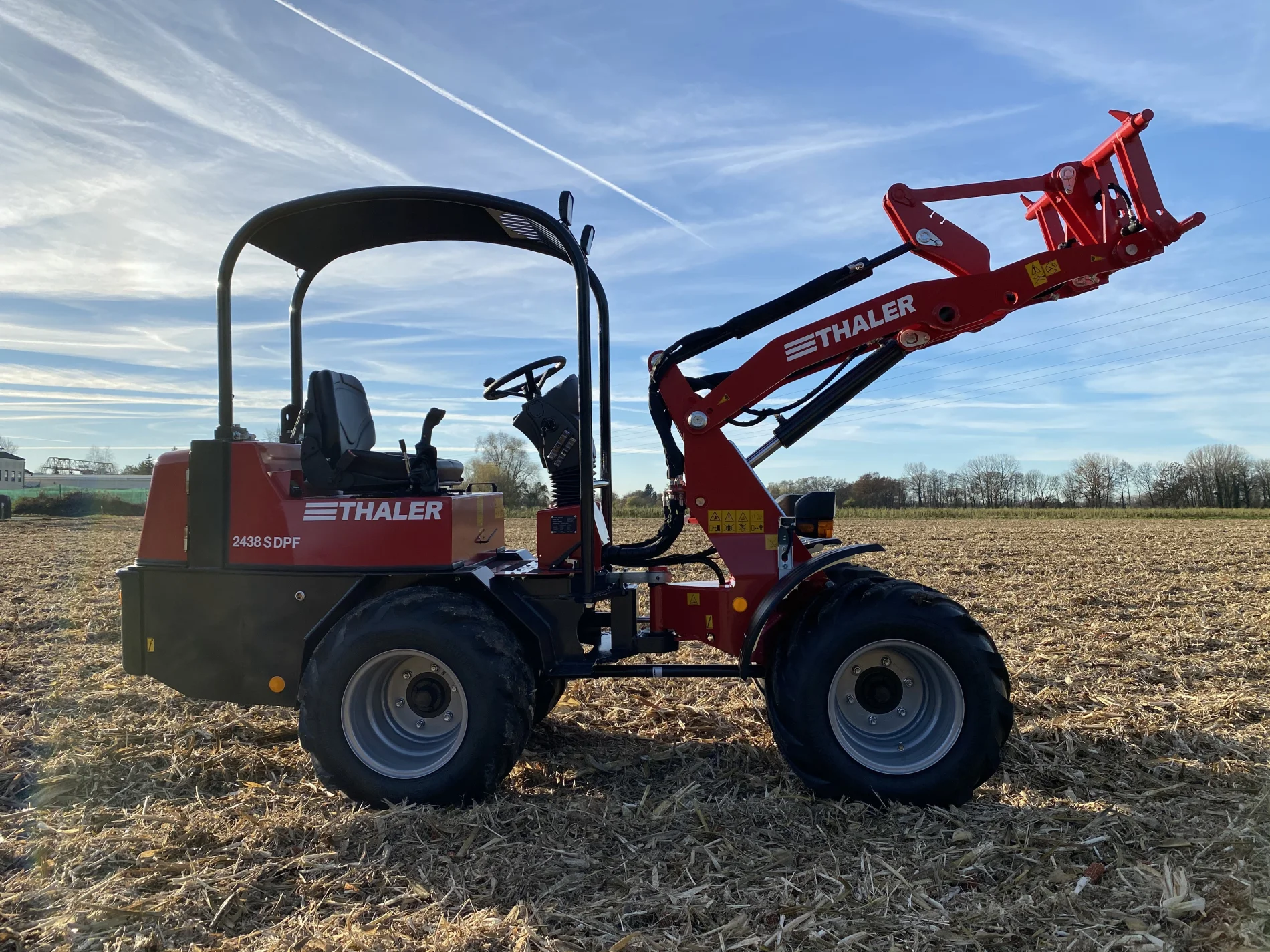 Teleskopický nakladač 48T18