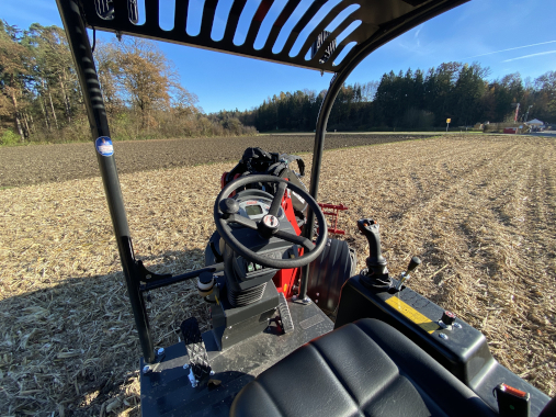 clearly arranged, state of the art workplace